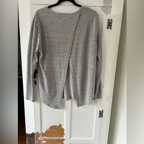 Gray casual long sleeve T - Picture 3 of 3